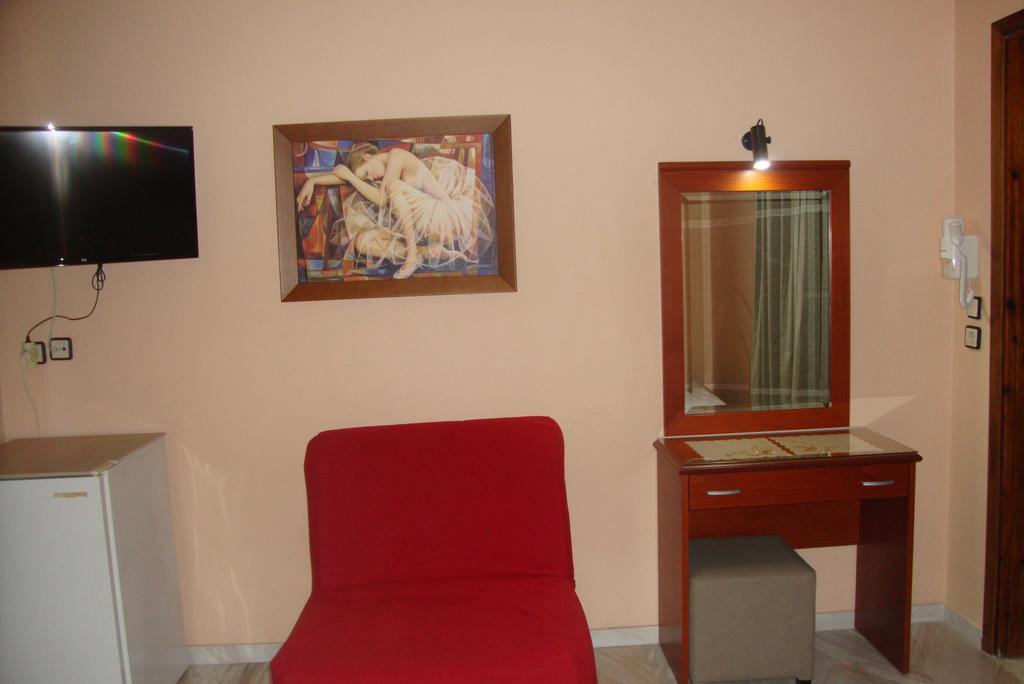 Hotel Pantazis Pandeleímonosz-part Kültér fotó